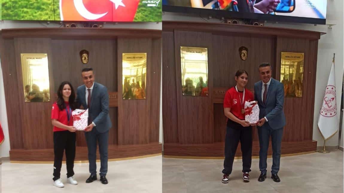Spor Branşlarında Türkiye ve Avrupa Şampiyonu Öğrencilerimiz Ödüllendirildi